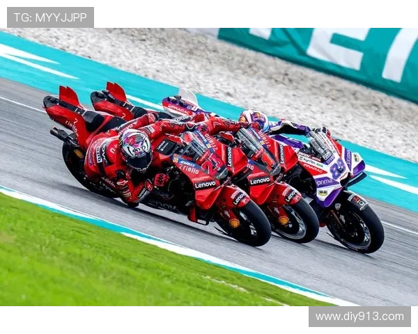 MotoGP赛季激战正酣 法比奥昆塔拉罗力压群雄迎战世界冠军 MotoGP赛季激战正酣 法比奥昆塔拉罗力压群雄迎战世界冠军