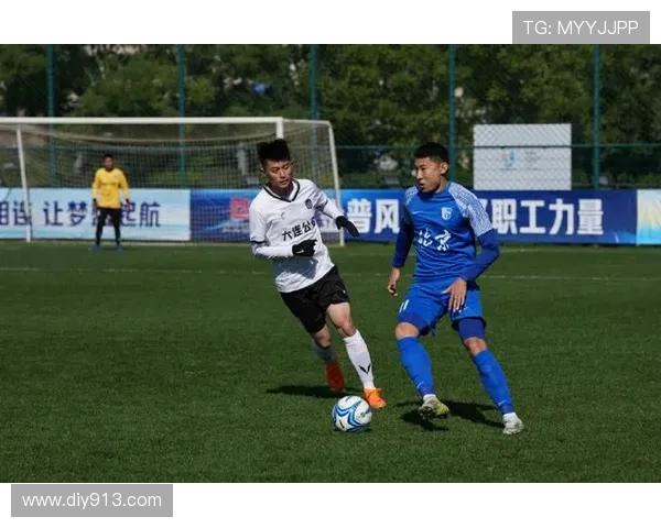 中国足球超级联赛新赛季激战正酣 多支球队引入强援力争冠军 中国足球超级联赛新赛季激战正酣 多支球队引入强援力争冠军