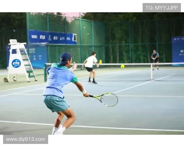 新赛季网球巡回赛揭幕名将回归新星崛起竞争格局再度升温全球关注