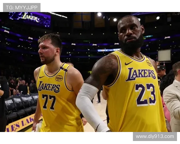 詹姆斯迎来生涯新高！湖人击败勇士展现强大实力再创辉煌